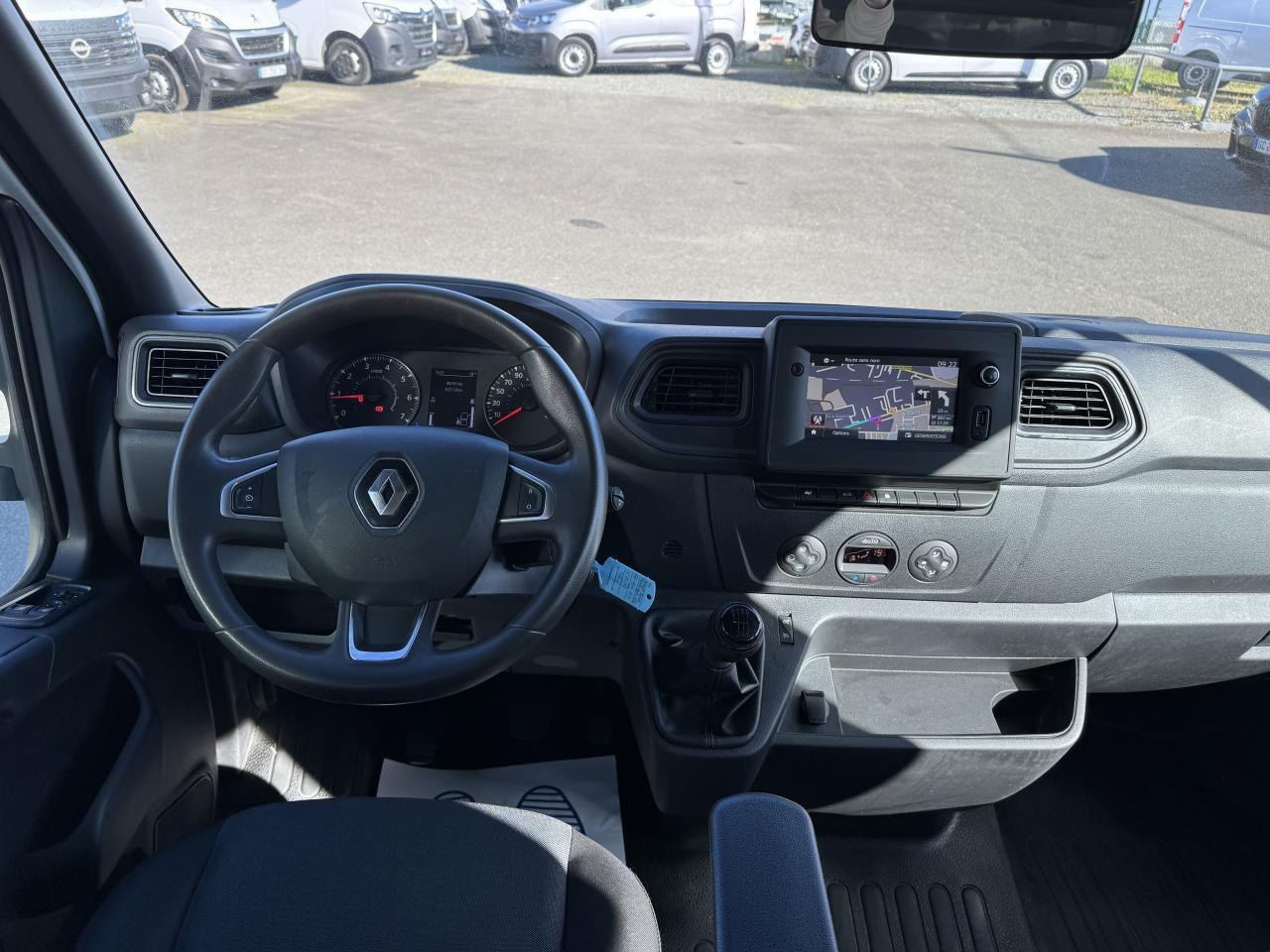 Renault Master combi RENAULT 3T5 BENNE + COFFRE RJ DOUBLE CABINE 6 PL 2.3 DCI 130 CH CONFORT + GPS + REGUL + CLIM - قلاب صغير: صورة 3 Renault Master combi RENAULT 3T5 BENNE + COFFRE RJ DOUBLE CABINE 6 PL 2.3 DCI 130 CH CONFORT + GPS + REGUL + CLIM - قلاب صغير: صورة 3