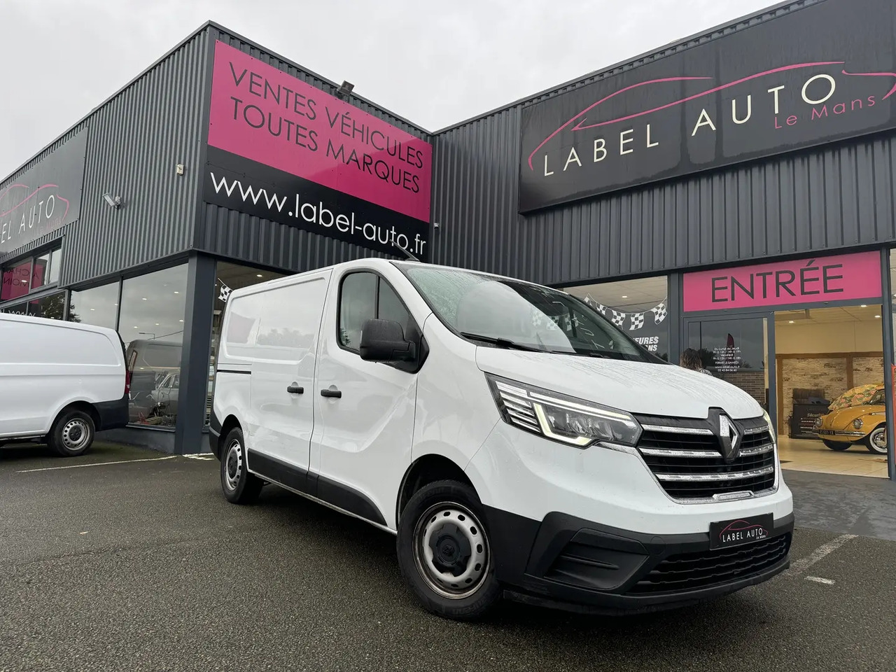 Renault Trafic L1H1 2T8 2.0 BLUE DCI 130CH GRAND CONFORT - فان: صورة 1 Renault Trafic L1H1 2T8 2.0 BLUE DCI 130CH GRAND CONFORT - فان: صورة 1
