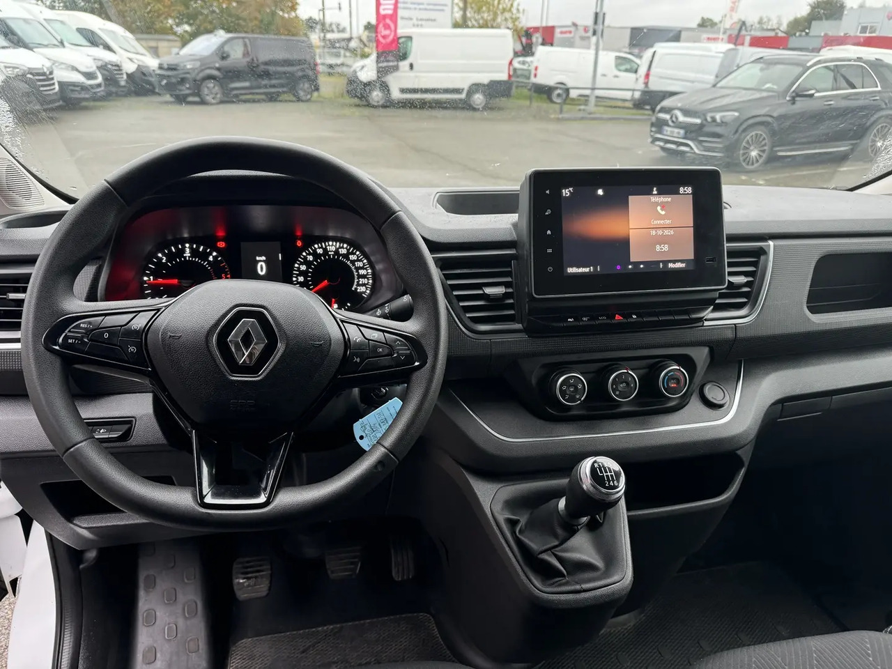 Renault Trafic L1H1 2T8 2.0 BLUE DCI 130CH GRAND CONFORT - فان: صورة 4 Renault Trafic L1H1 2T8 2.0 BLUE DCI 130CH GRAND CONFORT - فان: صورة 4
