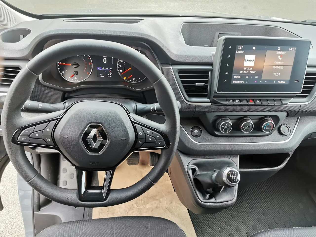 Renault Trafic L1H1 2T8 2.0 BLUE DCI 130CH GRAND CONFORT - فان: صورة 5 Renault Trafic L1H1 2T8 2.0 BLUE DCI 130CH GRAND CONFORT - فان: صورة 5