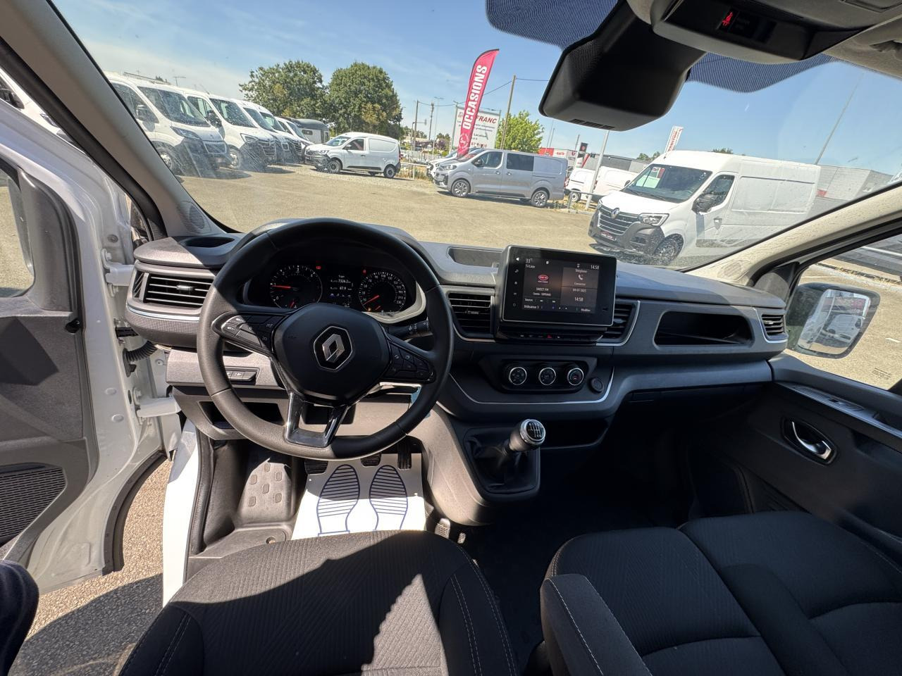Renault Trafic L1H1 2T8 2.0 BLUE DCI 130CH GRAND CONFORT - فان: صورة 3 Renault Trafic L1H1 2T8 2.0 BLUE DCI 130CH GRAND CONFORT - فان: صورة 3