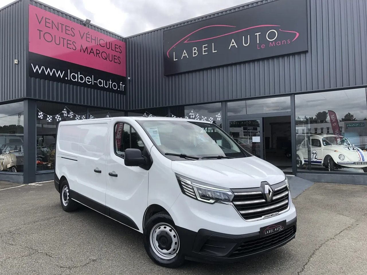 Renault Trafic L2H1 3T 2.0 BLUE DCI 130CH GRAND CONFORT - فان: صورة 1 Renault Trafic L2H1 3T 2.0 BLUE DCI 130CH GRAND CONFORT - فان: صورة 1