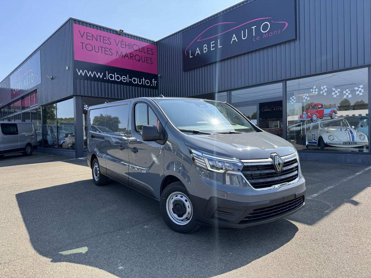 Renault Trafic L2H1 3T 2.0 BLUE DCI 170CH ADVANCE CARPLAY CAM - فان: صورة 1 Renault Trafic L2H1 3T 2.0 BLUE DCI 170CH ADVANCE CARPLAY CAM - فان: صورة 1