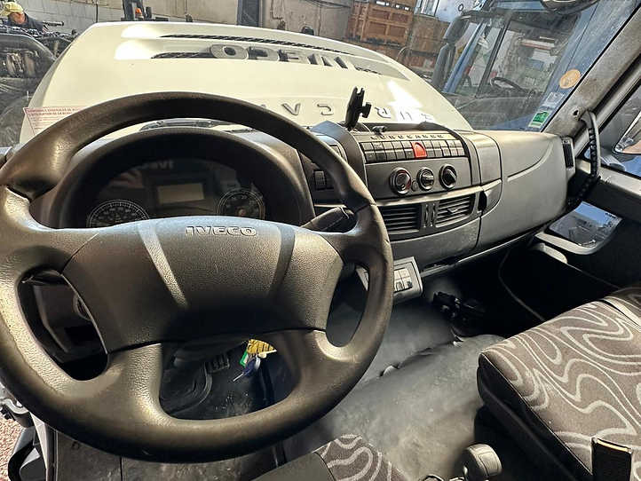 Eurocargo 100e22 - شاحنة مقفلة: صورة 4 Eurocargo 100e22 - شاحنة مقفلة: صورة 4