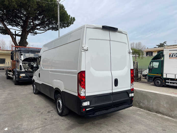 IVECO DAILY FURGONE - فان: صورة 3 IVECO DAILY FURGONE - فان: صورة 3