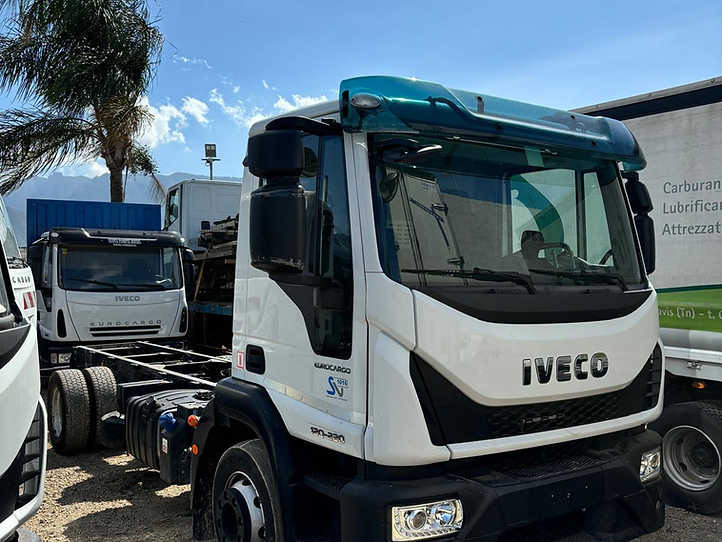 Iveco Eurocargo 120e22 - شاحنة هيكل كابينة: صورة 1 Iveco Eurocargo 120e22 - شاحنة هيكل كابينة: صورة 1