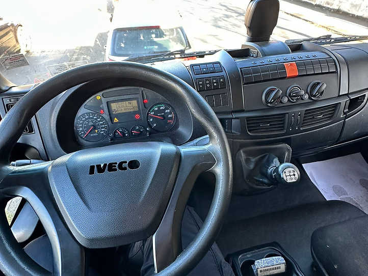 Iveco Eurocargo 160e25 - شاحنة مقفلة: صورة 3 Iveco Eurocargo 160e25 - شاحنة مقفلة: صورة 3