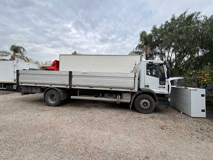 Iveco EUROCARGO 180E25 CASSONE FISSO - شاحنات مسطحة: صورة 2 Iveco EUROCARGO 180E25 CASSONE FISSO - شاحنات مسطحة: صورة 2