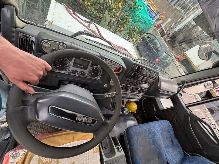Iveco EUROCARGO 180E25 CASSONE FISSO - شاحنات مسطحة: صورة 4 Iveco EUROCARGO 180E25 CASSONE FISSO - شاحنات مسطحة: صورة 4