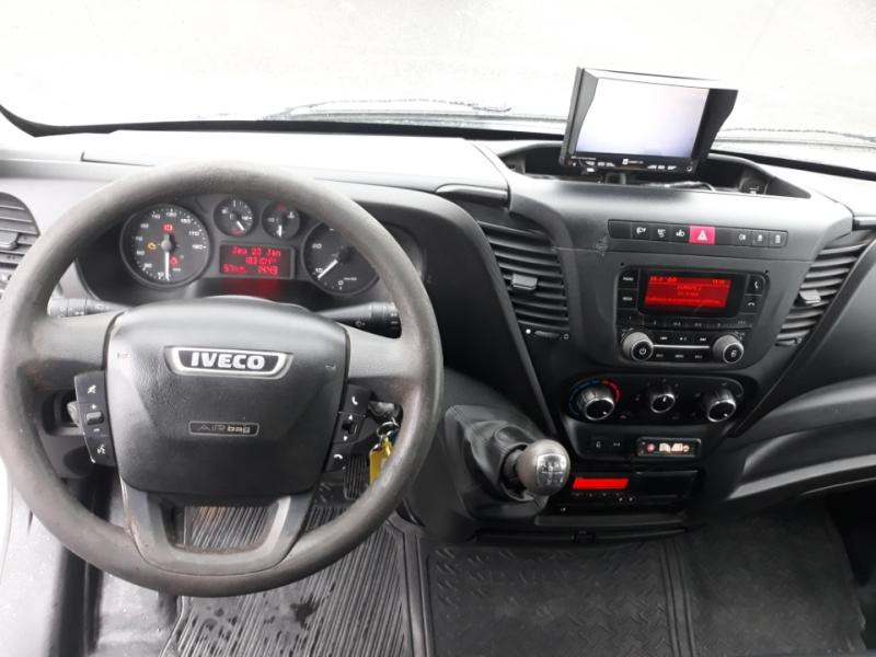 Iveco Daily 70C18 tribenne + coffre - شاحنة قلاب: صورة 4 Iveco Daily 70C18 tribenne + coffre - شاحنة قلاب: صورة 4