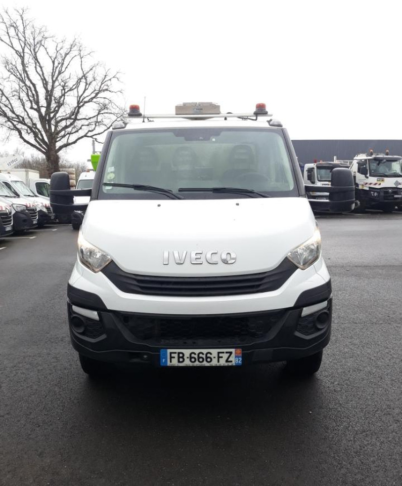 Iveco Daily 70C18 tribenne + coffre - شاحنة قلاب: صورة 2 Iveco Daily 70C18 tribenne + coffre - شاحنة قلاب: صورة 2