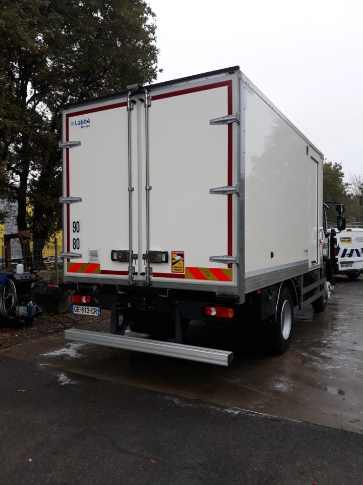 Renault D 13 HIGH K P4X2 280CV Double cabine 6 places - شاحنة مقفلة: صورة 4 Renault D 13 HIGH K P4X2 280CV Double cabine 6 places - شاحنة مقفلة: صورة 4