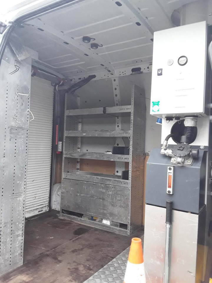 Renault Master 130 35 Fourgon nacelle - منصة تلسكوبية محمولة على شاحنة: صورة 4 Renault Master 130 35 Fourgon nacelle - منصة تلسكوبية محمولة على شاحنة: صورة 4