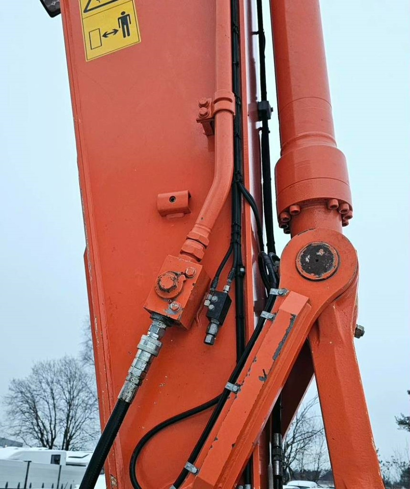 حفار زحاف Hitachi ZX 210 LC-6: صورة 33 حفار زحاف Hitachi ZX 210 LC-6: صورة 33