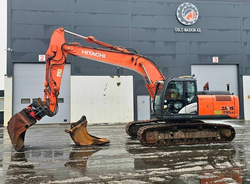 Hitachi ZX 210 LC-6 - حفار زحاف: صورة 2 Hitachi ZX 210 LC-6 - حفار زحاف: صورة 2
