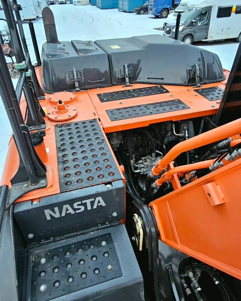 حفار زحاف Hitachi ZX 210 LC-6: صورة 26 حفار زحاف Hitachi ZX 210 LC-6: صورة 26