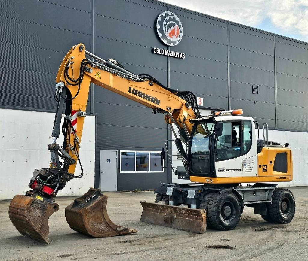 Liebherr A 916 - حفارة دولاب: صورة 1 Liebherr A 916 - حفارة دولاب: صورة 1