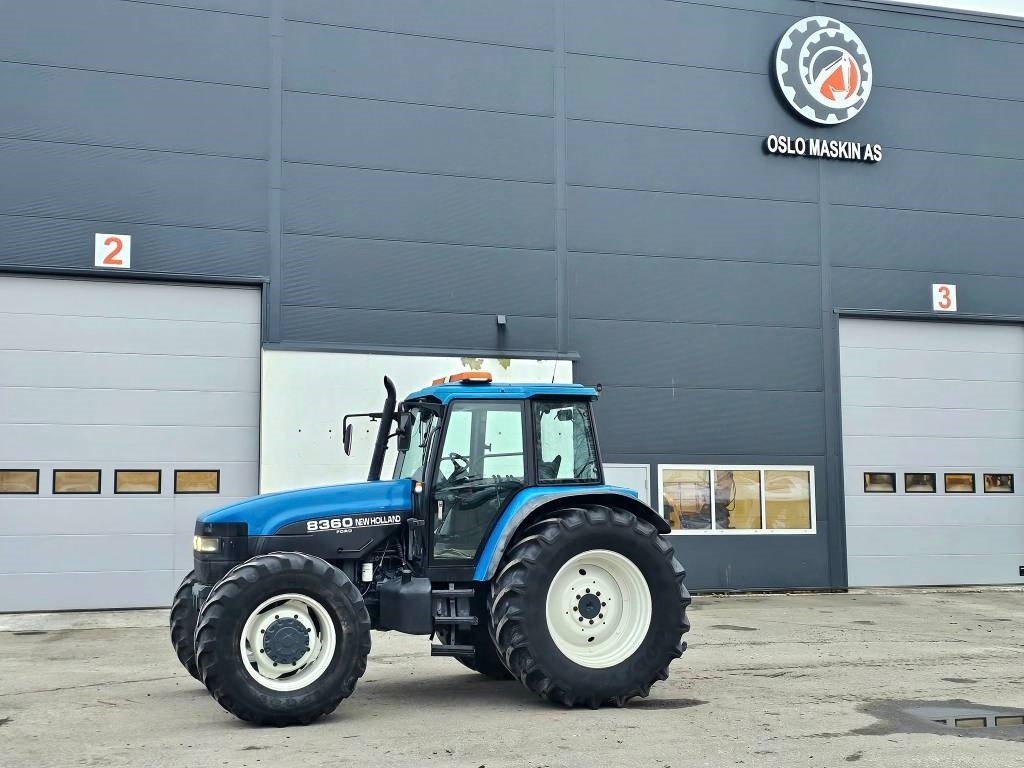 New Holland 8360 DT - جرار: صورة 2 New Holland 8360 DT - جرار: صورة 2
