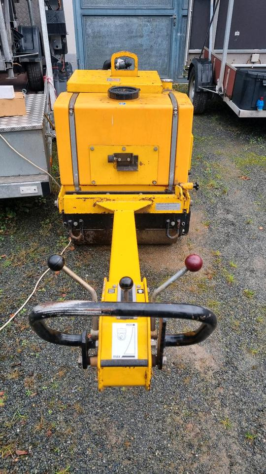 DVH 701 Weber Walze Glattmantel Walze Rüttelwalze Dublex Vibrationswalze Rüttelplatte Strassenwalze Plattenverdichter DVH 603 - مدحلة صغيرة: صورة 4 DVH 701 Weber Walze Glattmantel Walze Rüttelwalze Dublex Vibrationswalze Rüttelplatte Strassenwalze Plattenverdichter DVH 603 - مدحلة صغيرة: صورة 4