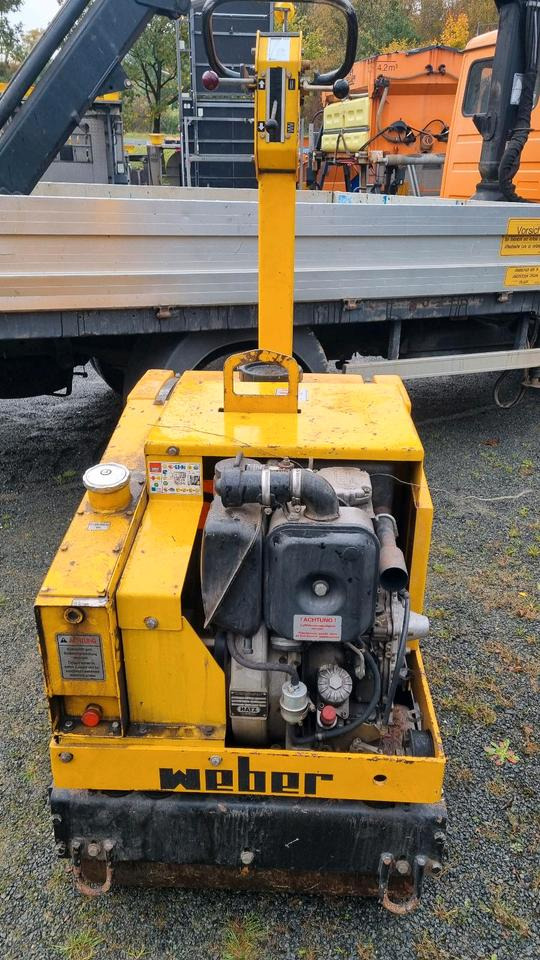 DVH 701 Weber Walze Glattmantel Walze Rüttelwalze Dublex Vibrationswalze Rüttelplatte Strassenwalze Plattenverdichter DVH 603 - مدحلة صغيرة: صورة 2 DVH 701 Weber Walze Glattmantel Walze Rüttelwalze Dublex Vibrationswalze Rüttelplatte Strassenwalze Plattenverdichter DVH 603 - مدحلة صغيرة: صورة 2