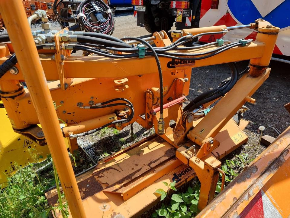 Dücker MGK 13 Randstreifenmäher Randstreifenmähgerät Böschungsmulcher Böschungsmäher Seitenmulcher Mähausleger für Ladog Unimog u300 300 400 500 327 323 530 405 - جزازة رافعة: صورة 2 Dücker MGK 13 Randstreifenmäher Randstreifenmähgerät Böschungsmulcher Böschungsmäher Seitenmulcher Mähausleger für Ladog Unimog u300 300 400 500 327 323 530 405 - جزازة رافعة: صورة 2