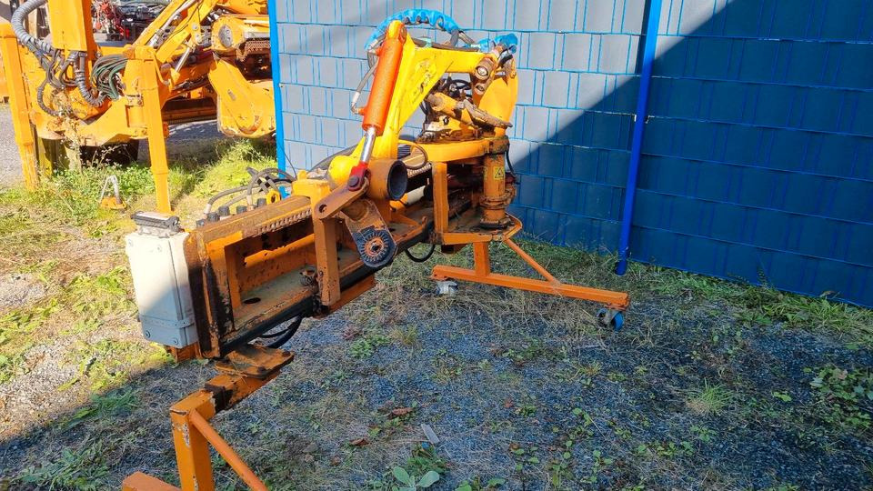 Dücker UNA Mähausleger 100 Böschungsmulcher Böschungsmäher Seitenmulcher Multicar Ladog Bucher Unimog - جزازة رافعة: صورة 3 Dücker UNA Mähausleger 100 Böschungsmulcher Böschungsmäher Seitenmulcher Multicar Ladog Bucher Unimog - جزازة رافعة: صورة 3