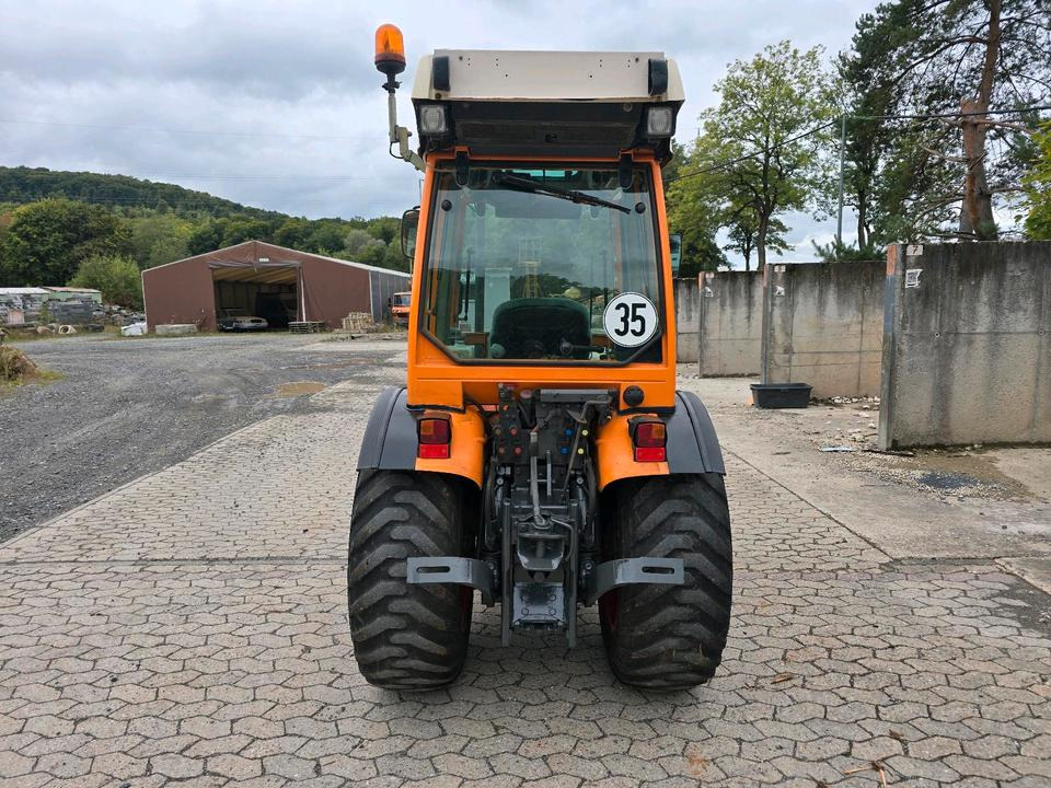 Fendt 206V Schmalspurtraktor Traktor Schlepper Weinbergtraktor 206 208 210 Farmer Favorit Obstbau Weinbau - جرار: صورة 5 Fendt 206V Schmalspurtraktor Traktor Schlepper Weinbergtraktor 206 208 210 Farmer Favorit Obstbau Weinbau - جرار: صورة 5