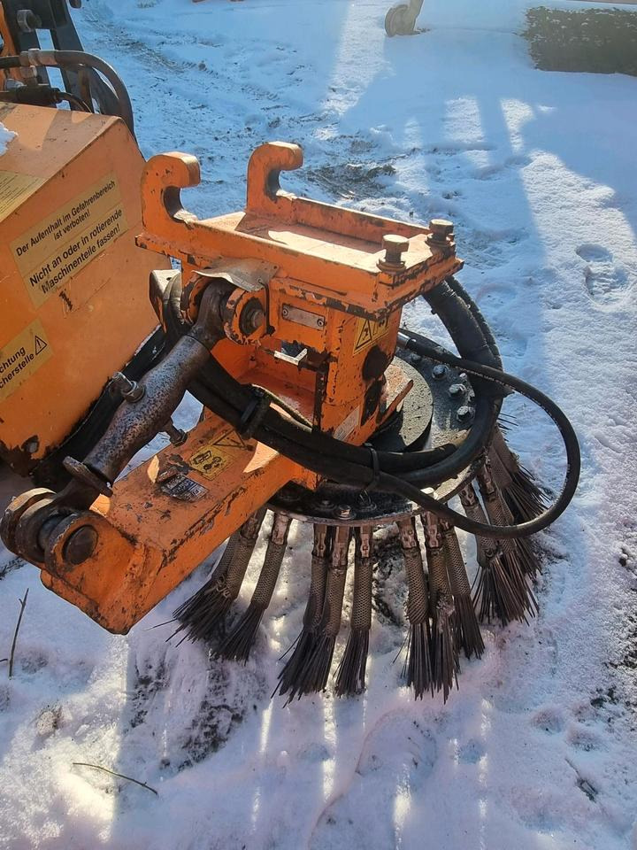 Fiedler Wildkrautbürste für Mulag Mähausleger Böschungsmulcher Böschungsmäher Seitenmulcher Mähausleger FME Dücker UNA DUA MKM Unimog 400 500 300 - مكنسة: صورة 3 Fiedler Wildkrautbürste für Mulag Mähausleger Böschungsmulcher Böschungsmäher Seitenmulcher Mähausleger FME Dücker UNA DUA MKM Unimog 400 500 300 - مكنسة: صورة 3