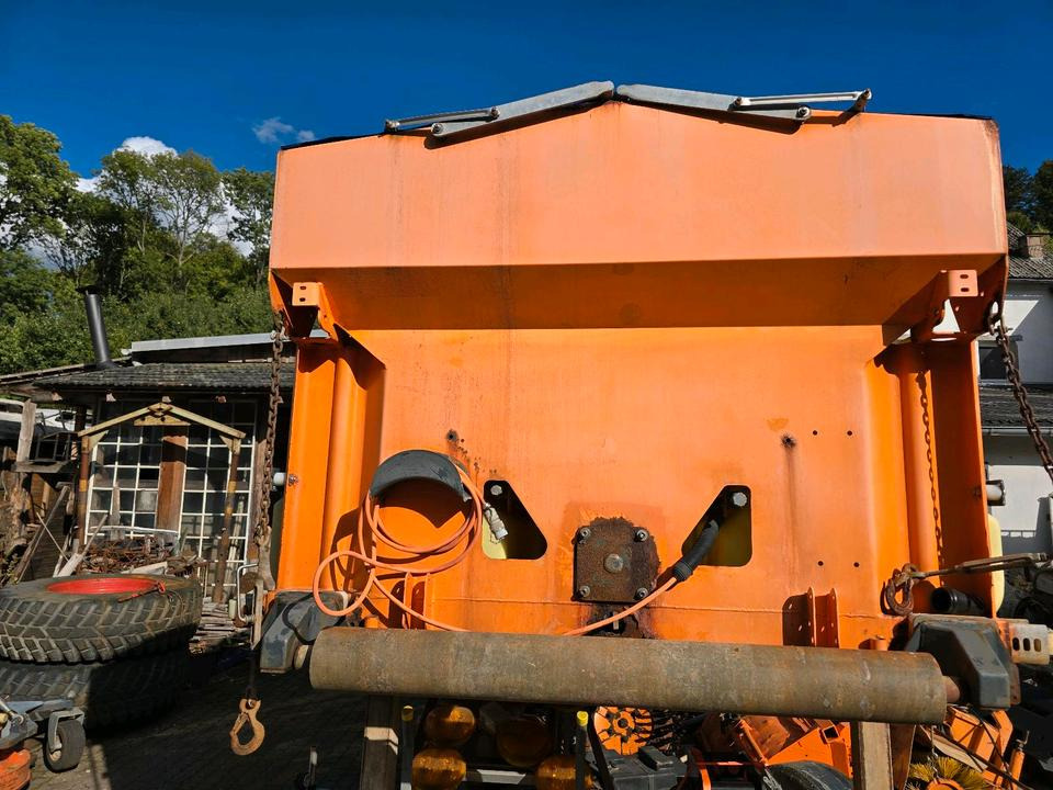 Küpper-Weisser IMSSN E29050WFA Salzstreuer Salzsilo Streuaufsatz für LKW 5m3 - مفرشة الرمل/ الملح: صورة 3 Küpper-Weisser IMSSN E29050WFA Salzstreuer Salzsilo Streuaufsatz für LKW 5m3 - مفرشة الرمل/ الملح: صورة 3