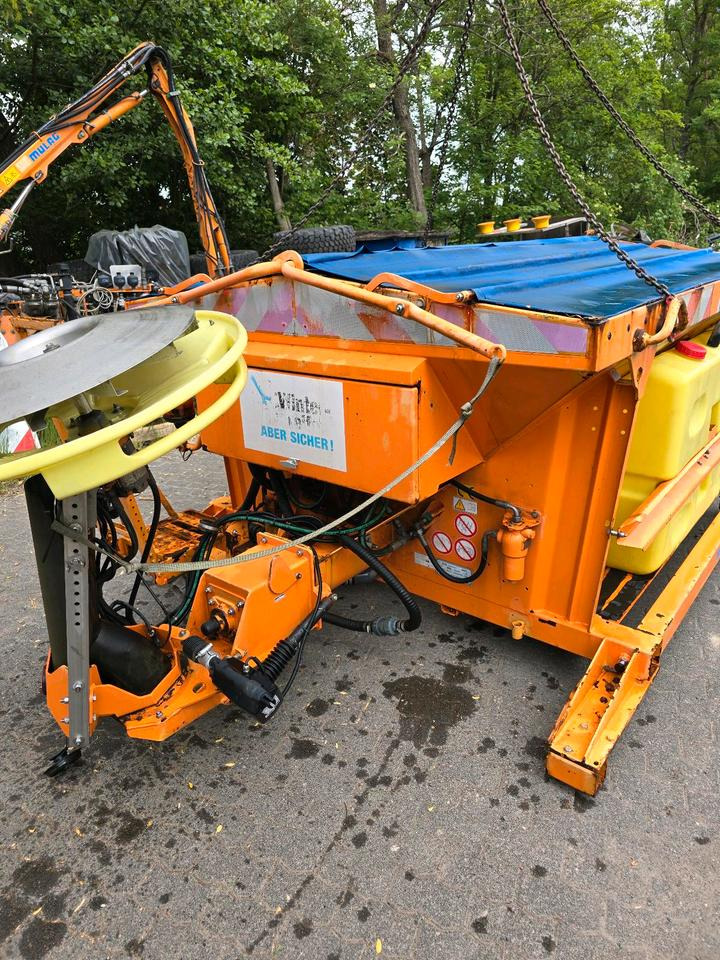 Küpper Weisser ISM STA 95 2,5M3 für Unimog UGN UGE 424 427 405 U300 U 300 400 500 MERCEDES-BENZ 218 219 318 323 423 427 327 430 429 430 435 Salzsilo Streuautomat Winterdienst - مفرشة الرمل/ الملح: صورة 3 Küpper Weisser ISM STA 95 2,5M3 für Unimog UGN UGE 424 427 405 U300 U 300 400 500 MERCEDES-BENZ 218 219 318 323 423 427 327 430 429 430 435 Salzsilo Streuautomat Winterdienst - مفرشة الرمل/ الملح: صورة 3