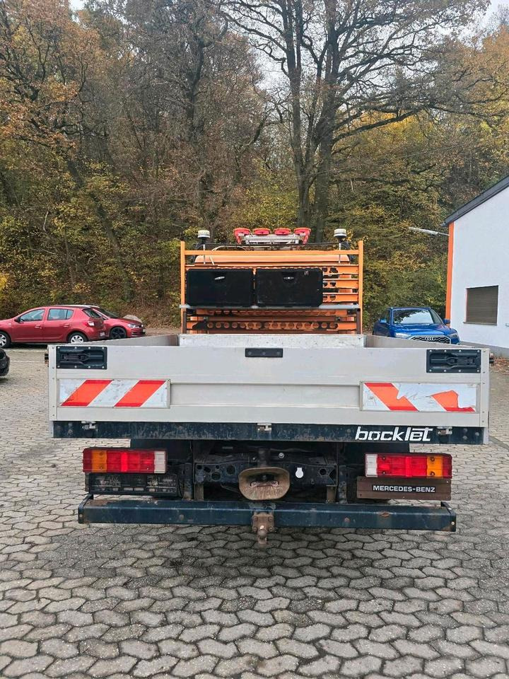 Mercedes-Benz Vario 613D Bluetec 5 Pritsche Doka LKW - شاحنة مفتوحة, الشاحنات الصغيرة كابينة مزدوجة: صورة 3 Mercedes-Benz Vario 613D Bluetec 5 Pritsche Doka LKW - شاحنة مفتوحة, الشاحنات الصغيرة كابينة مزدوجة: صورة 3