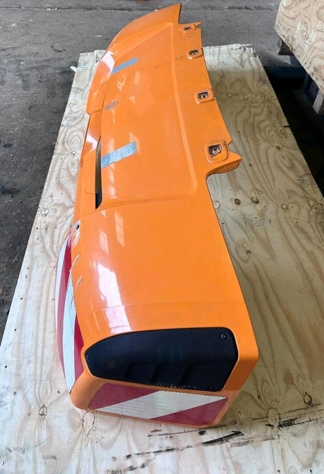 Motorhaube Unimog U 423 427 318 530 430 535 327 Mercedes-Benz 405 - غطاء محرك المركبة - آلية المنفعة/ مركبة خاصة: صورة 2 Motorhaube Unimog U 423 427 318 530 430 535 327 Mercedes-Benz 405 - غطاء محرك المركبة - آلية المنفعة/ مركبة خاصة: صورة 2