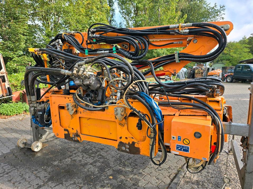 Mulag MFK 600 Mähausleger mit Randstreifenmäher MRF 350 Böschungsmäher Böschungsmulcher Hangmäher MKM 700 FME 600 500 - جزازة رافعة: صورة 4 Mulag MFK 600 Mähausleger mit Randstreifenmäher MRF 350 Böschungsmäher Böschungsmulcher Hangmäher MKM 700 FME 600 500 - جزازة رافعة: صورة 4