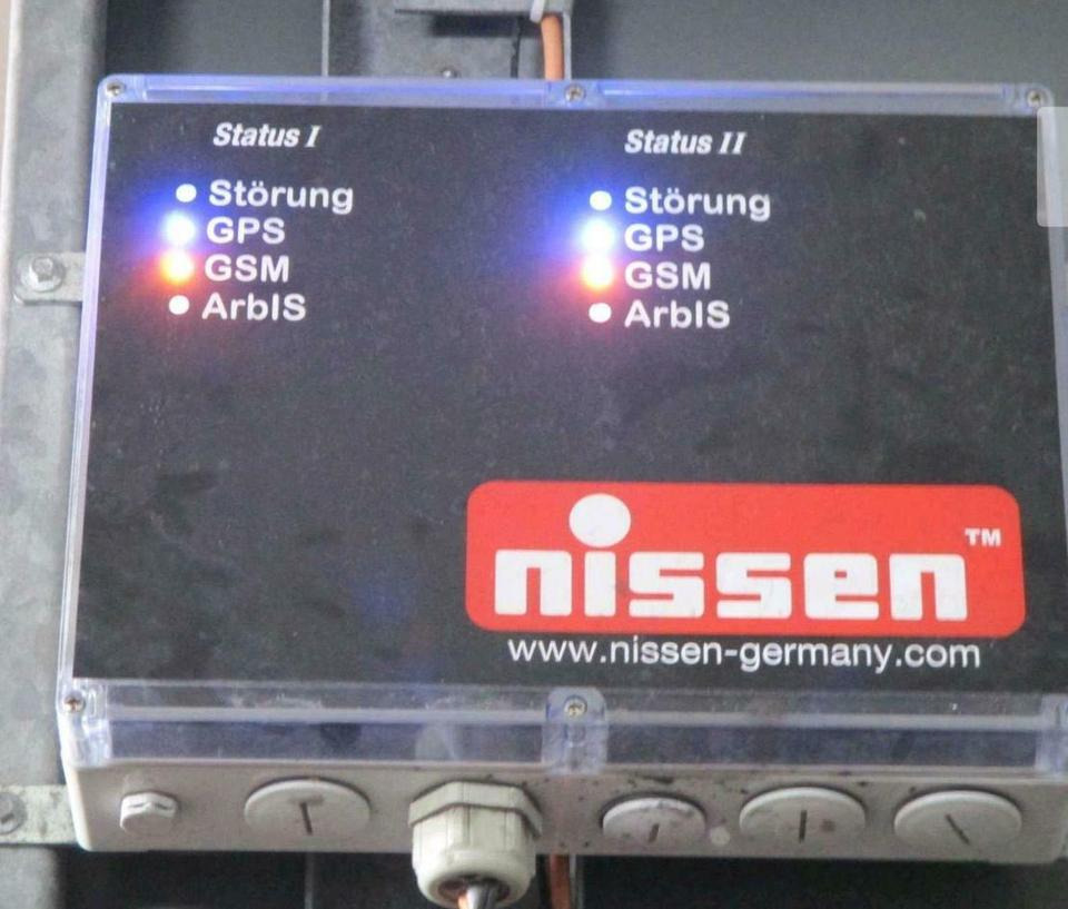 عربة مقطورة Nissen Verkehrsleittafel Absperrtafel Verkehrsleitanhänger GPS: صورة 6