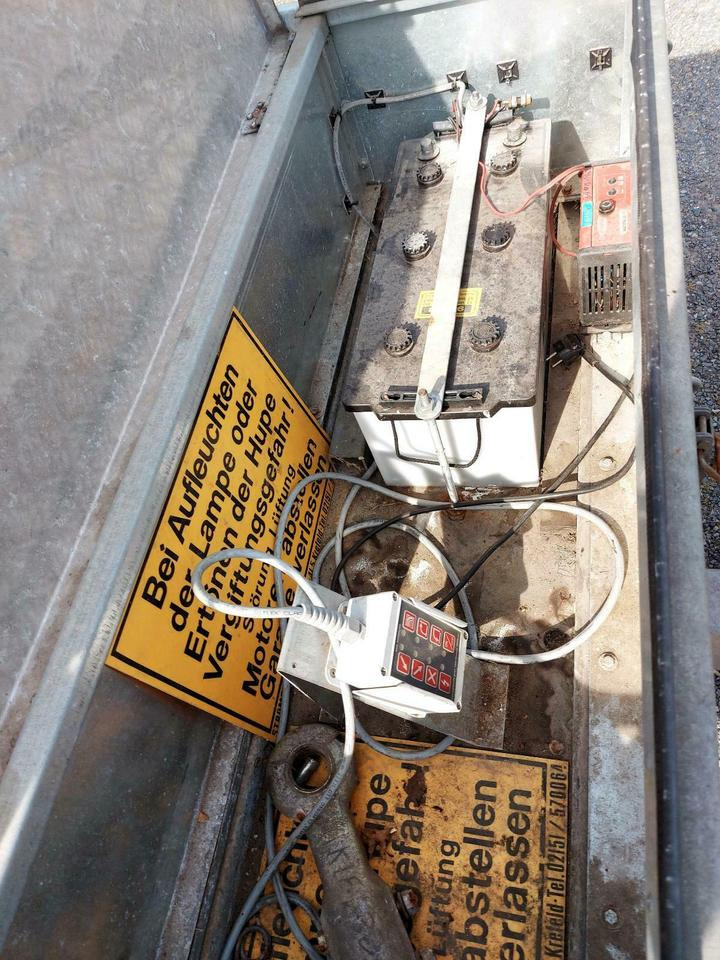 Trebbiner Absperrtafel Sperrwand Vz616 Nissen Horizont vz615 - عربة مقطورة: صورة 5 Trebbiner Absperrtafel Sperrwand Vz616 Nissen Horizont vz615 - عربة مقطورة: صورة 5