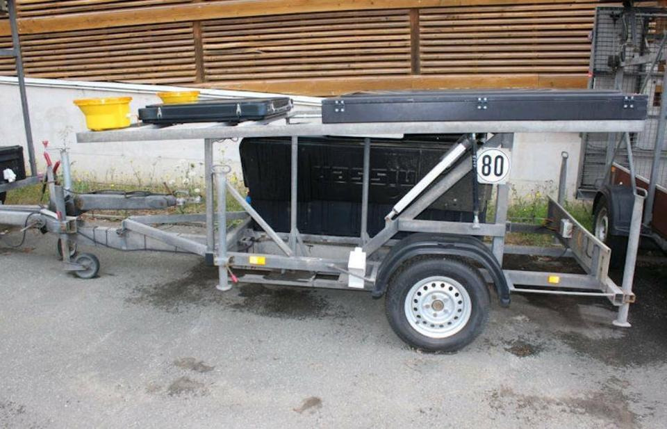 Verkehrsleitanhänger Mersch Nissen Trebbiner Horizont - عربة مقطورة: صورة 5 Verkehrsleitanhänger Mersch Nissen Trebbiner Horizont - عربة مقطورة: صورة 5