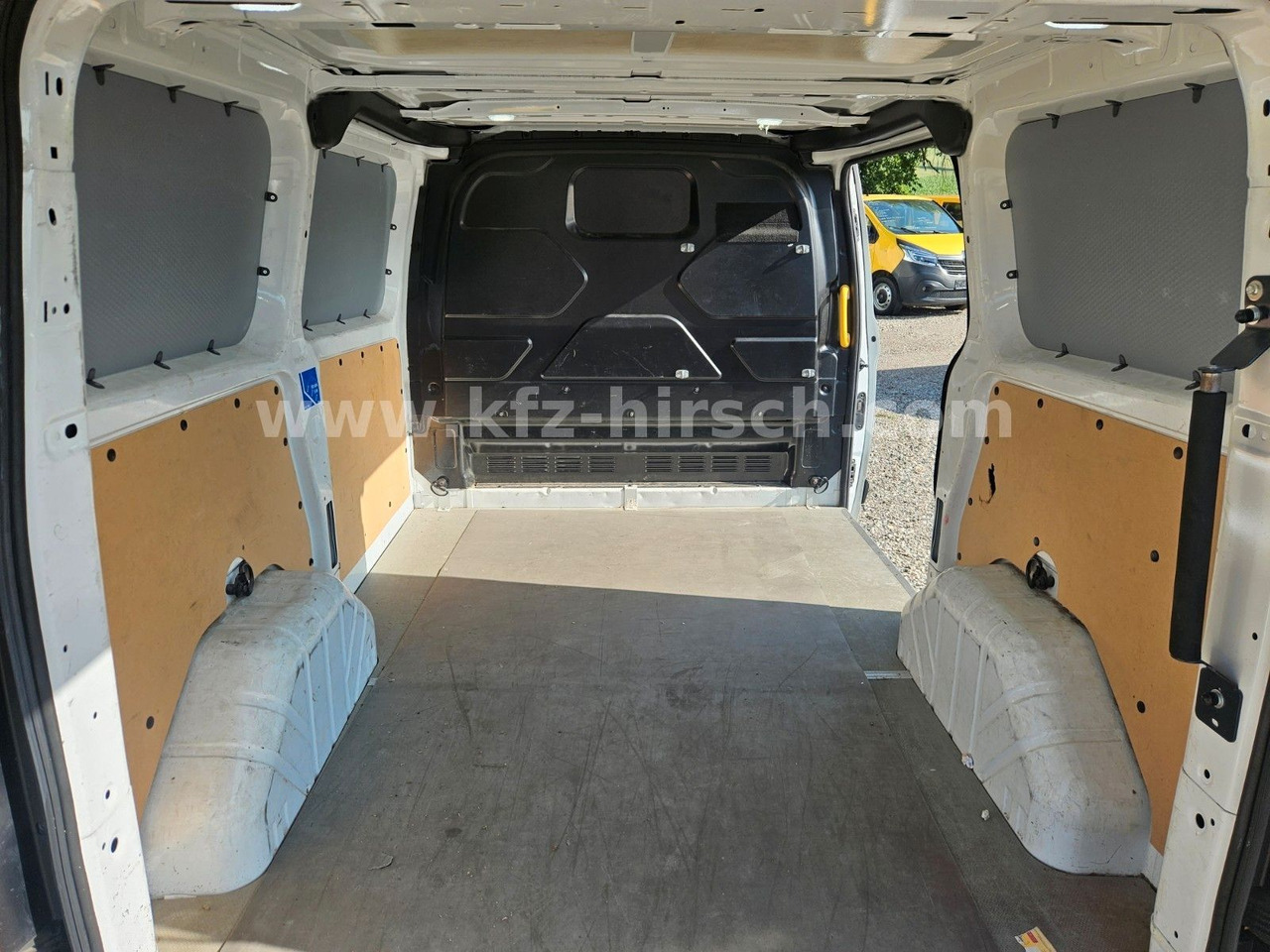 Ford Transit Custom Klima Sitzhzg Bluetooth Multi 1Hd - فان: صورة 5 Ford Transit Custom Klima Sitzhzg Bluetooth Multi 1Hd - فان: صورة 5