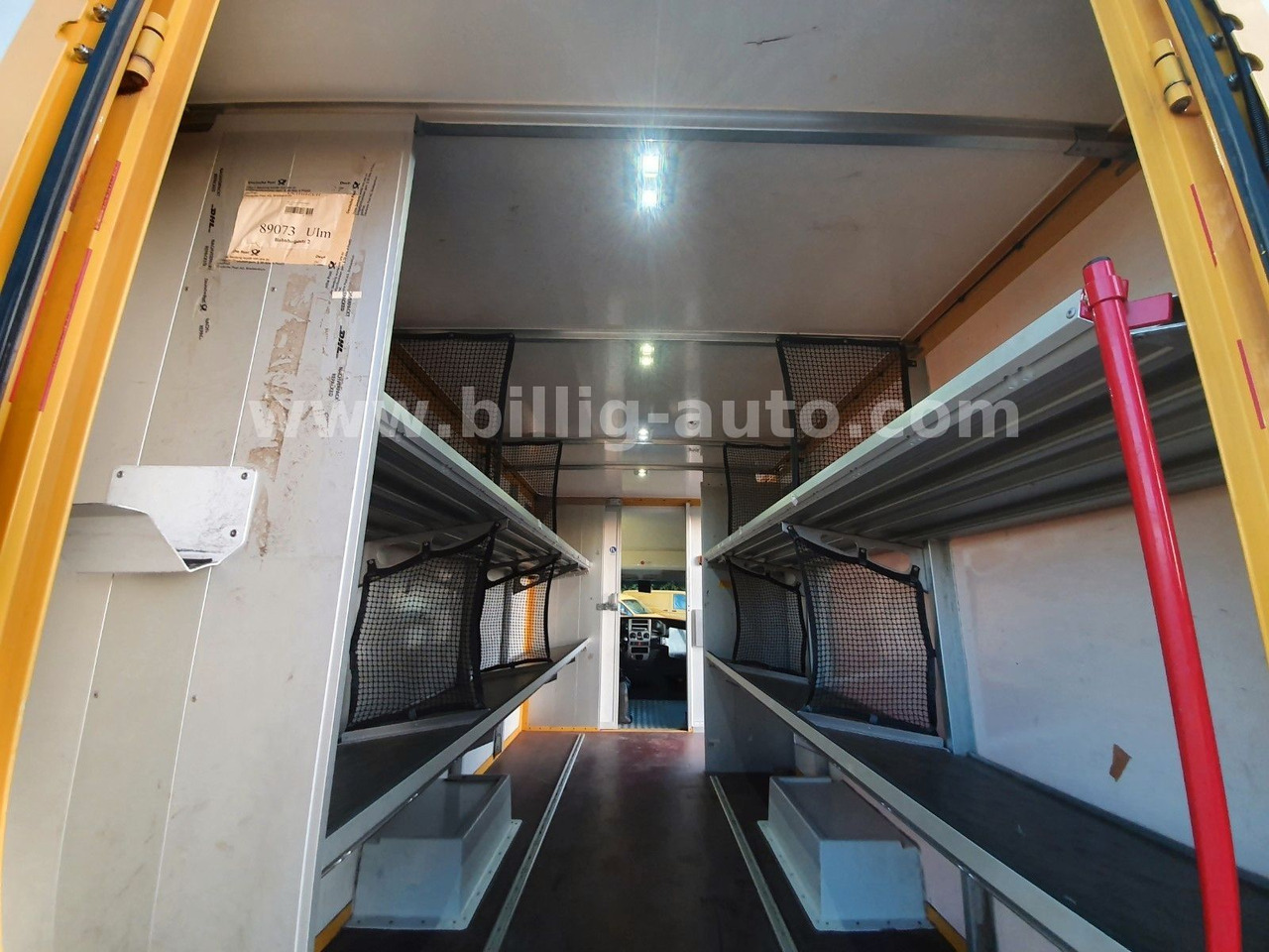 Iveco Daily Koffer Kasten Integralkoffer Automatik - شاحنة مغلقة الصندوق: صورة 4 Iveco Daily Koffer Kasten Integralkoffer Automatik - شاحنة مغلقة الصندوق: صورة 4