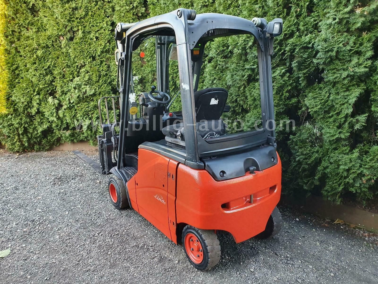 Linde E18 PH 4-Rad Seitenschieber*Zinkenverstellung* - رافعة شوكية كهربائية: صورة 4 Linde E18 PH 4-Rad Seitenschieber*Zinkenverstellung* - رافعة شوكية كهربائية: صورة 4