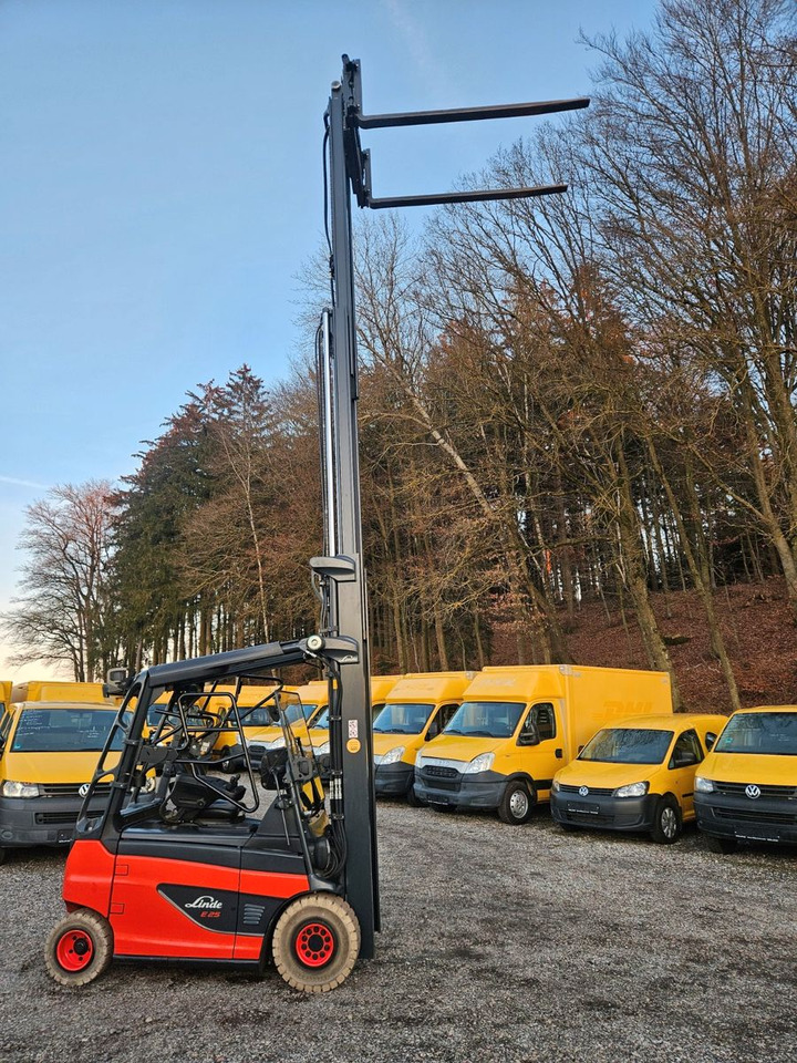 Linde E25 R Roadster , 6.880mm Hubhöhe, StVZO hydr. Zi - رافعة شوكية كهربائية: صورة 3 Linde E25 R Roadster , 6.880mm Hubhöhe, StVZO hydr. Zi - رافعة شوكية كهربائية: صورة 3