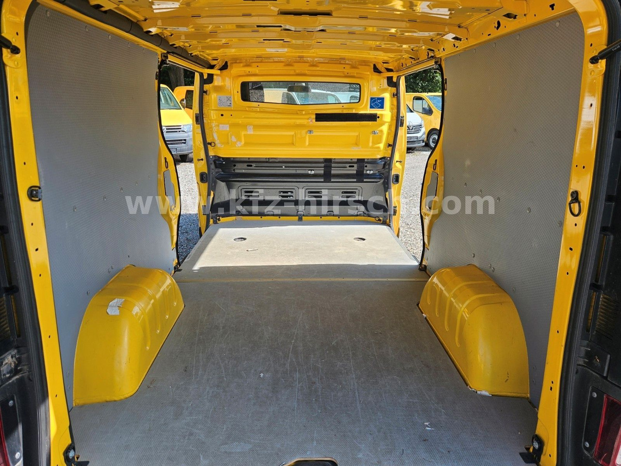 Renault Trafic Kasten L2H1 Maxi Lang Kamera 1.Hand LED - ميكروباص: صورة 4 Renault Trafic Kasten L2H1 Maxi Lang Kamera 1.Hand LED - ميكروباص: صورة 4