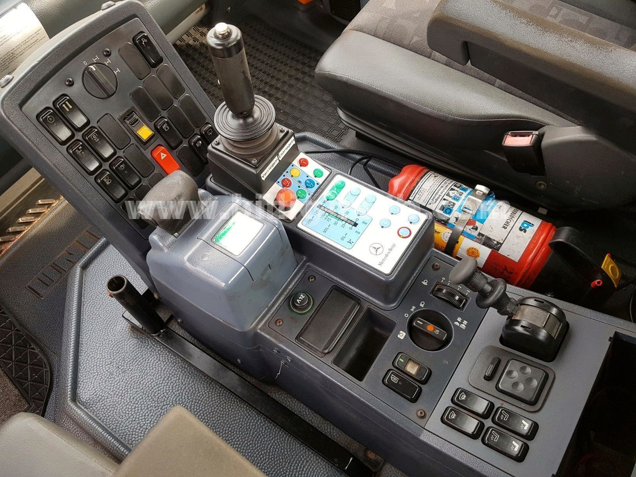 شاحنة قلاب Unimog U400 405/12*HYDROSTAT*VARIOPILOT*Euro4*Kipper: صورة 16 شاحنة قلاب Unimog U400 405/12*HYDROSTAT*VARIOPILOT*Euro4*Kipper: صورة 16