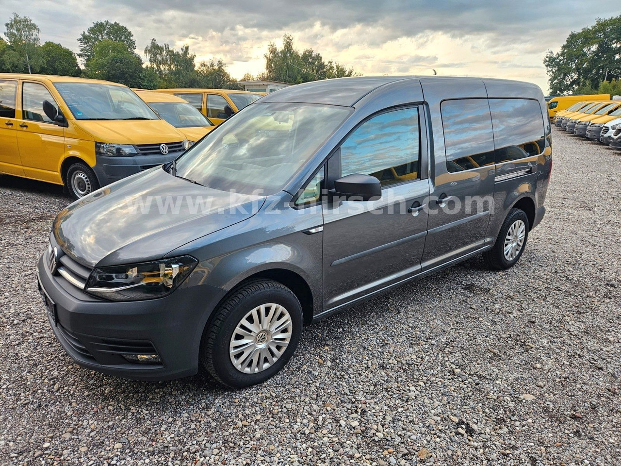 Volkswagen Caddy Maxi Conceptline|Temp|Sitzhzg|NAVI|2xS-Tür - سيارة ستيشن: صورة 5 Volkswagen Caddy Maxi Conceptline|Temp|Sitzhzg|NAVI|2xS-Tür - سيارة ستيشن: صورة 5