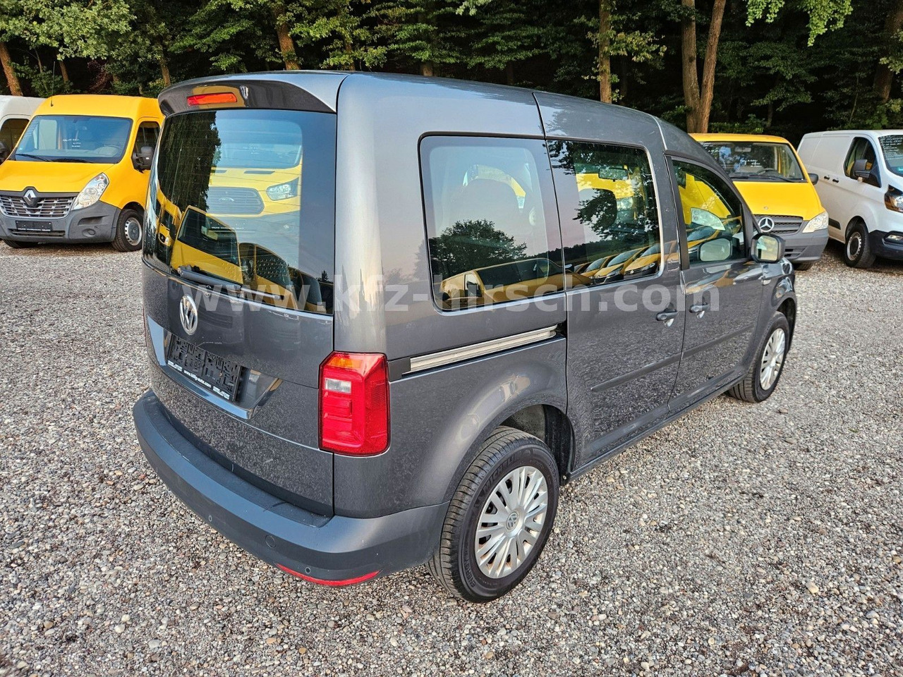 Volkswagen Caddy Temp*Sitzhzg*Navi*Blueth*2xSchiebetüre*1Hd - ميكروباص: صورة 4 Volkswagen Caddy Temp*Sitzhzg*Navi*Blueth*2xSchiebetüre*1Hd - ميكروباص: صورة 4