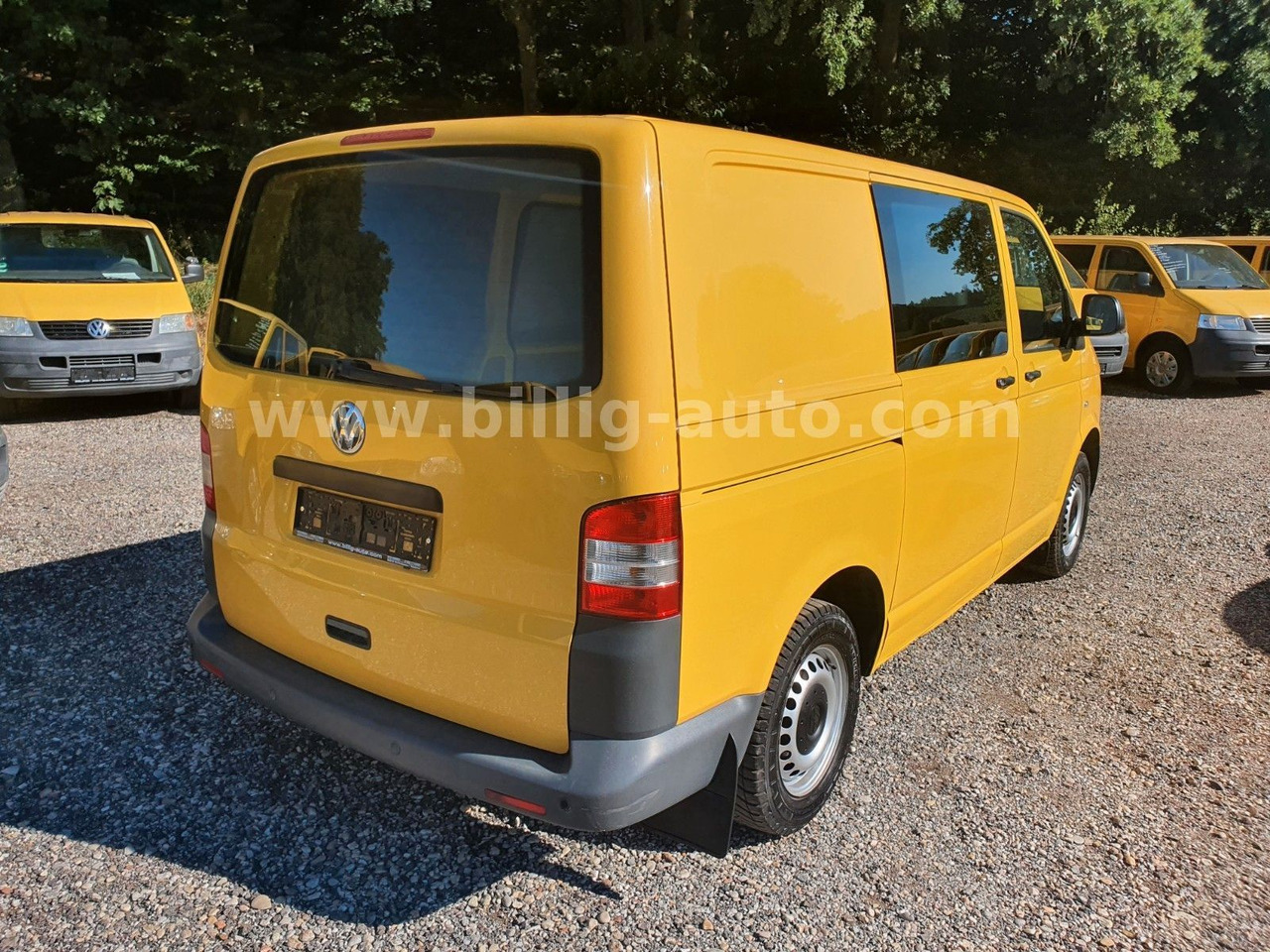 Volkswagen T5 Transporter 2.0TDI EU5*2xSchiebetüre*1.Hand* - سيارة: صورة 5 Volkswagen T5 Transporter 2.0TDI EU5*2xSchiebetüre*1.Hand* - سيارة: صورة 5