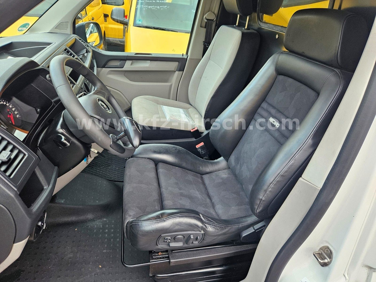 Volkswagen T6 Automatik/ DSG Sortimo Stdhzg Behindertenger. - ميكروباص: صورة 5 Volkswagen T6 Automatik/ DSG Sortimo Stdhzg Behindertenger. - ميكروباص: صورة 5