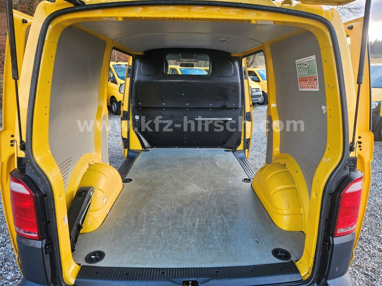 Volkswagen T6 Transporter 2.0TDI 2xSchiebetüre Werkstattgf. - ميكروباص: صورة 5 Volkswagen T6 Transporter 2.0TDI 2xSchiebetüre Werkstattgf. - ميكروباص: صورة 5