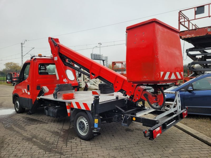 Iveco Daily 35S12 podnośnik koszowy 17 m CTE B-Lift 17 - منصة تلسكوبية محمولة على شاحنة: صورة 2 Iveco Daily 35S12 podnośnik koszowy 17 m CTE B-Lift 17 - منصة تلسكوبية محمولة على شاحنة: صورة 2
