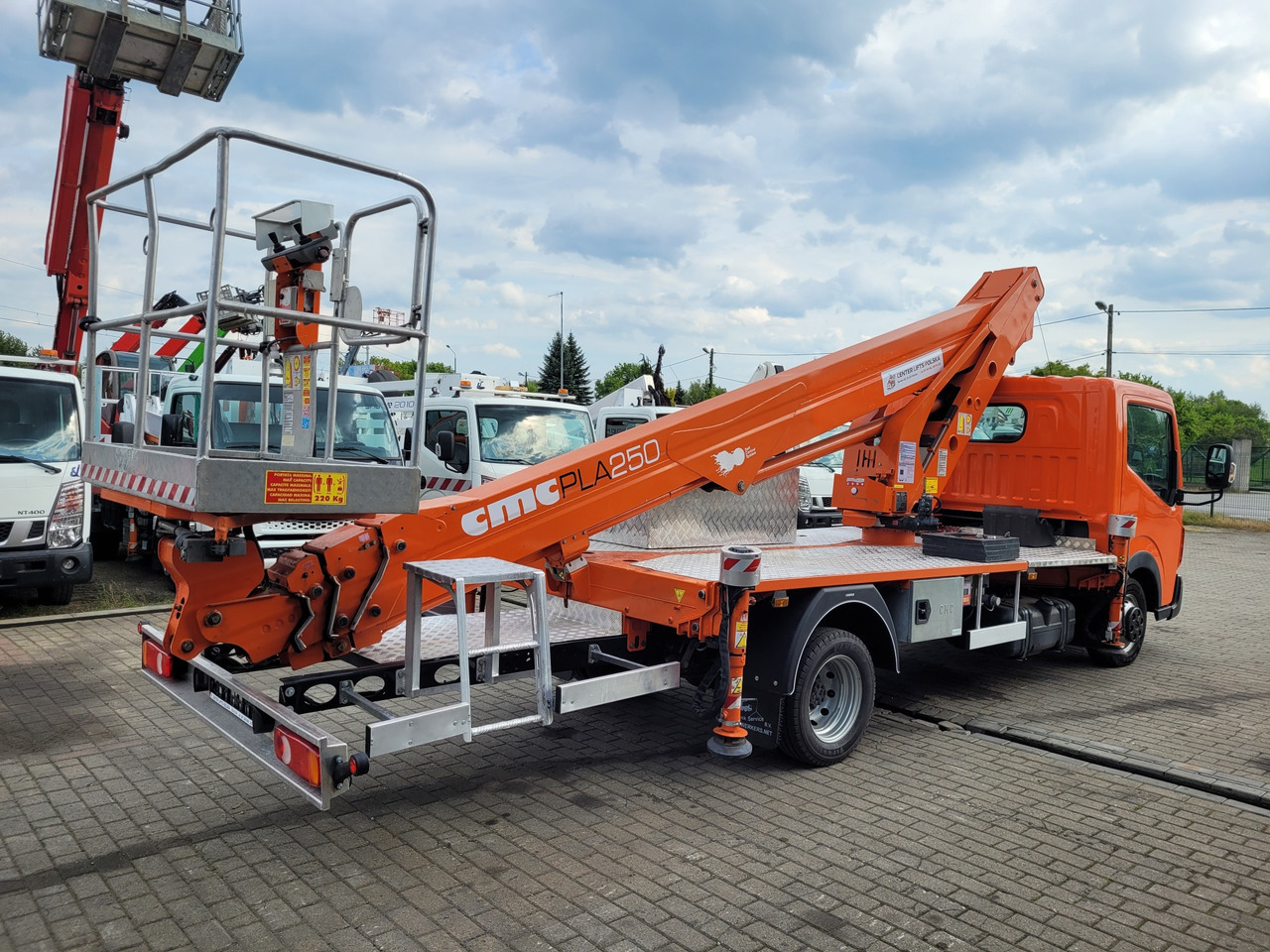 Renault Maxity podnośnik koszowy 25 m CMC PLA250 bucket truck boom lift - منصة تلسكوبية محمولة على شاحنة: صورة 4 Renault Maxity podnośnik koszowy 25 m CMC PLA250 bucket truck boom lift - منصة تلسكوبية محمولة على شاحنة: صورة 4