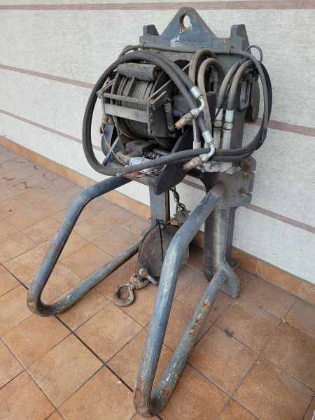 Wciągarka 3,8T do ładowarki obrotowej Dieci Pegasus 40.17, 40.18, 38.16, 45.21 - آليات - معدات الوصول: صورة 1 Wciągarka 3,8T do ładowarki obrotowej Dieci Pegasus 40.17, 40.18, 38.16, 45.21 - آليات - معدات الوصول: صورة 1